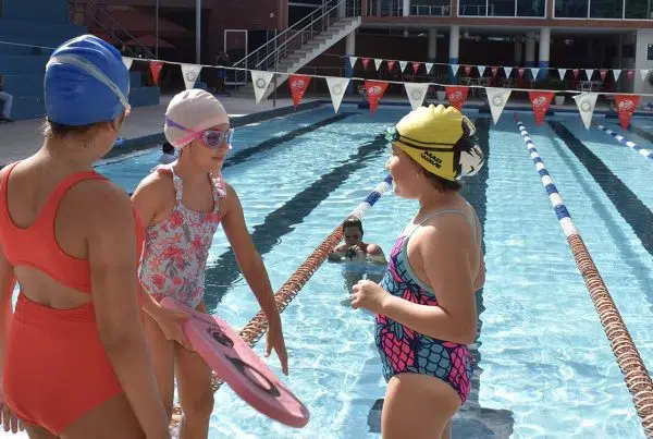 La Importancia de la Natación para Niños