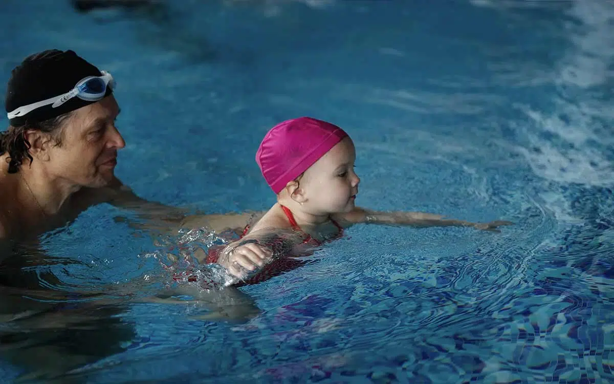 9 Beneficios de las Clases de Natación para Niños de 2 a 3 Años